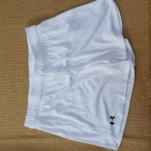 UNDER ARMOUR shorts, women's M NWT